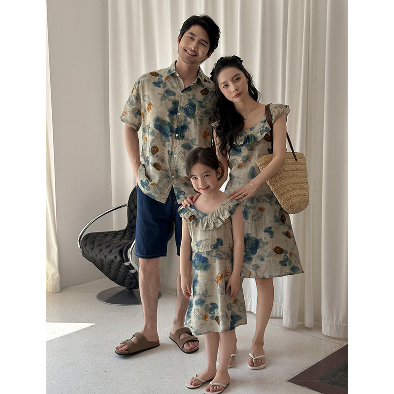 ملابس متطابقة للعائلة في مناطق - مراجعة Plant Parent Clothing وسعره